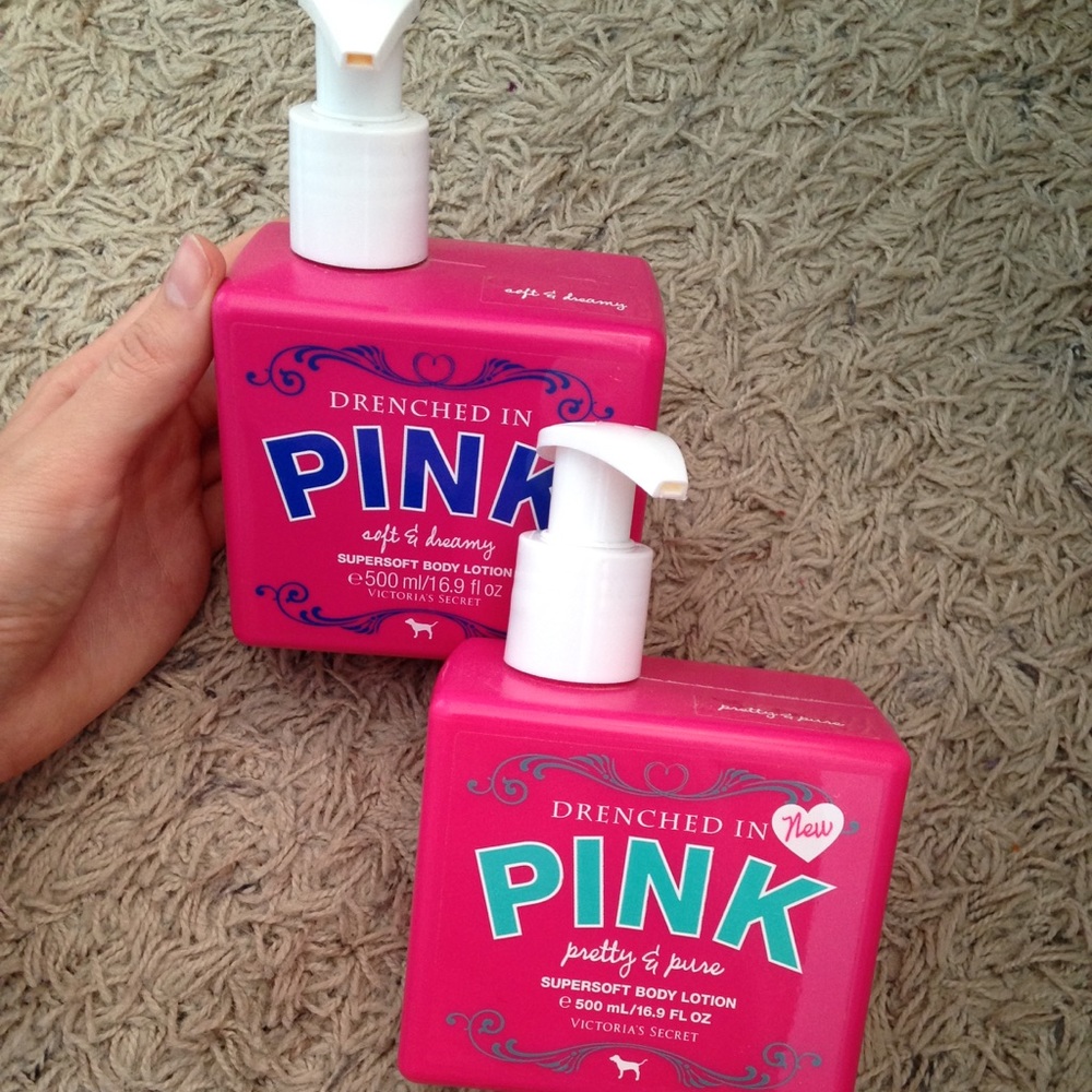 VS Pink supersoft body lotion